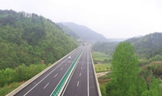 2021年五一假期高速免费通行吗(五一放假期间高速)