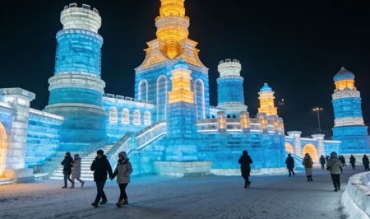 冰雪大世界关园时间是几点(哈尔滨冰雪大世界开园时间)