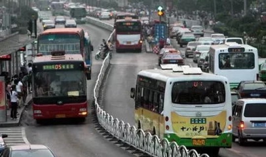 满洲里两街道办中风险(满洲里全市公交车停运通知中高风险地区名单最新)