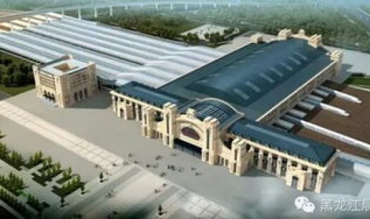 平房区离哪个火车站近？哈尔滨机场离哪个火车站近