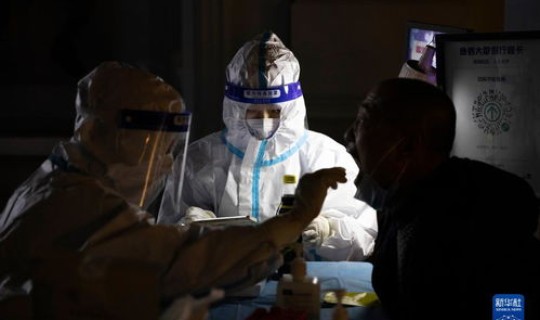 扬州发现1例核酸阳性人员(在核酸检测点传染20余人)