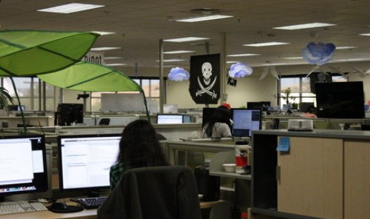 北京居家办公工资怎么发，居家办公和上班的区别