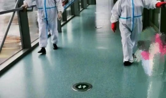 南京机场确诊保洁员：机场松懈了吗，机场保洁好不好干