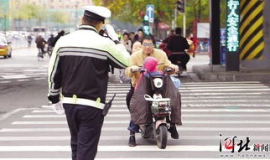裕华区交警大队	，交警大队的照片