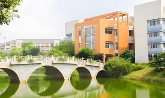 广东外语外贸大学怎么样，广外属于什么档次的大学