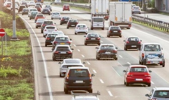 节假日高速免费是按入口还是出口 高速免费时间是按入口还是出口