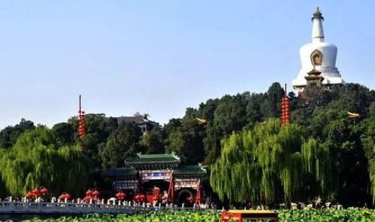 北京公园不开放	，大年初二北京景点开放吗