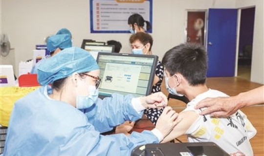 未成年开始接种新冠疫苗的时间	，新冠疫苗几岁可以打