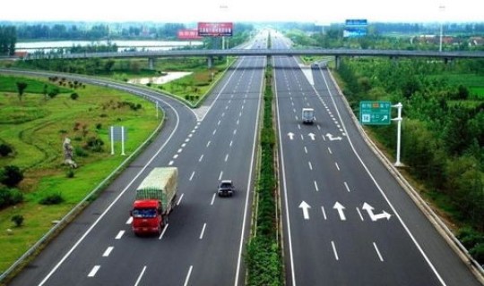 节假日高速公路免费时间从出口算，七座高速节假日免费不