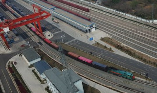 南京铁路货运站尧化门站在哪里？尧化门火车站