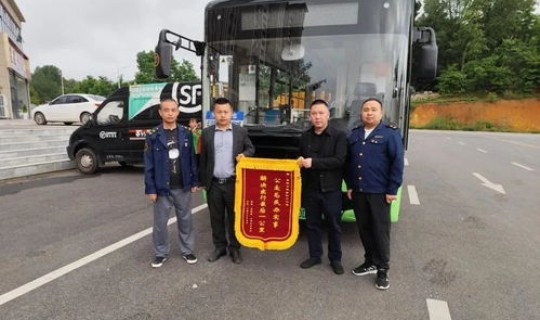 藁城到小果庄公交最早是几点？，藁城到石家庄的公交车