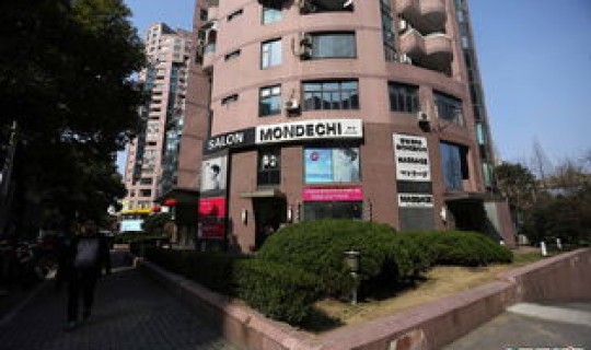 上海 封闭 小区(上海无人买的房子)