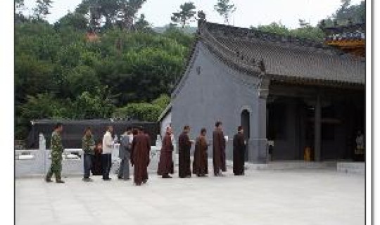 辽宁海城大悲寺晚课 鞍山海城大悲寺