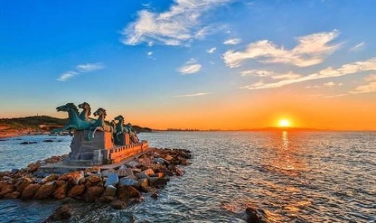 青岛三大景点排名(青岛十大特产排名)