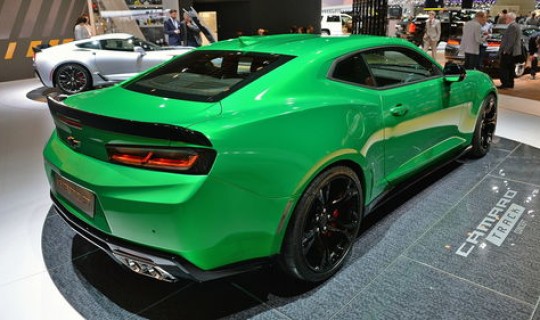 科迈罗大黄蜂多少钱(擎天柱大货车多少钱)