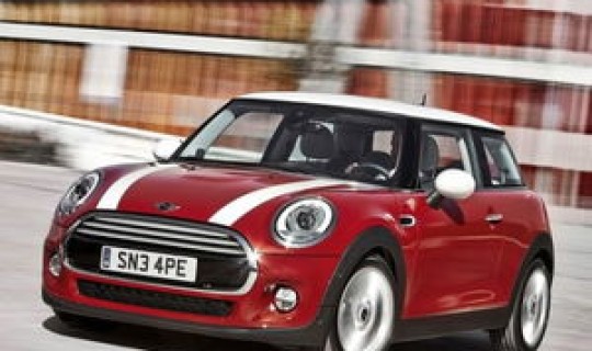 迷你小汽车第一名？2一3万微型燃油小汽车