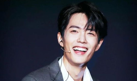 肖战热搜最新消息，肖战最新图片