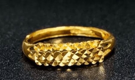 黄金回收390一克真的吗，黄金回收比买的贵还是便宜