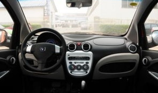 长安奔奔颜色有哪几种，长安奔奔四个颜色