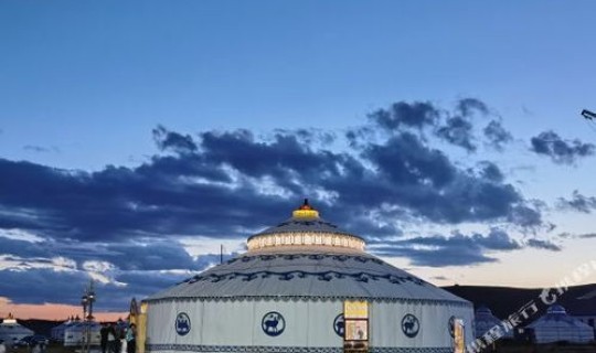 新巴尔虎右旗书记是谁(新巴尔虎右旗是东旗还是西旗)