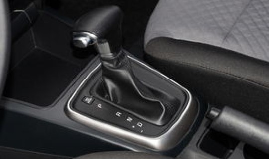 起亚k2油耗一公里几毛 起亚k2怎么调出油耗