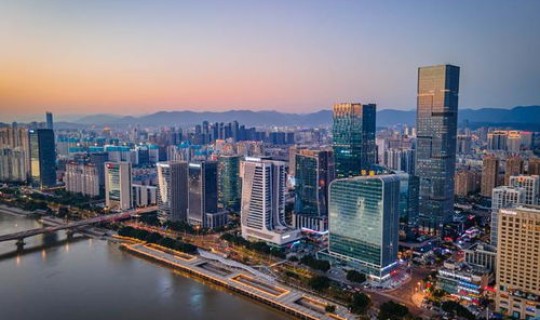 青岛是哪个省？吉林省会是哪个城市