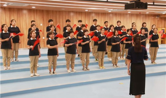 石家庄市财经商贸学校地址，石家庄的学校