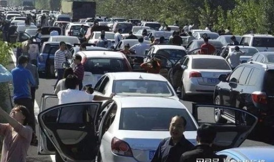 高速五一免费是以下高速为准吗，高速免费是要上还是下的时间