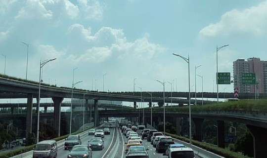 成都这两天公交车免费乘坐是怎么回事？成都公交车这几天为什么免费