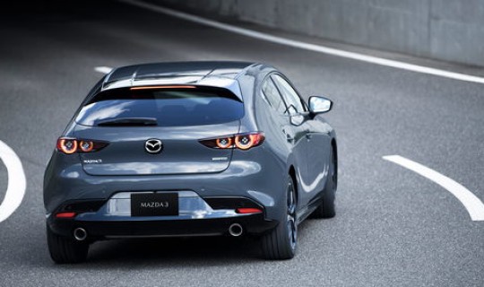 马自达3两箱进口(马自达一般寿命几年)