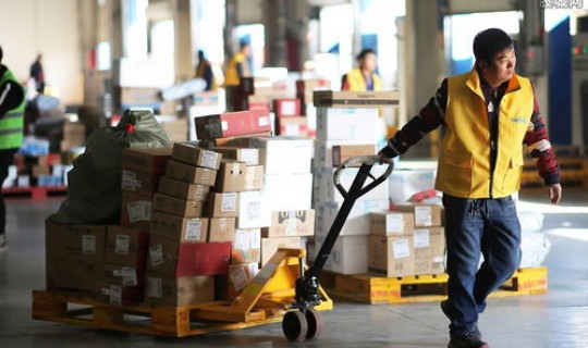 顺丰春节不停运吗，韵达快递春节停吗