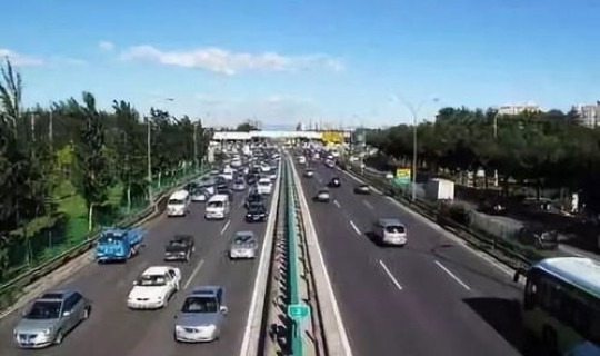 高速公路元旦免费通行吗，元旦高速通行免费吗