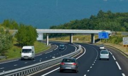 高速公路免费的时间是多少(高速公路多久免费)