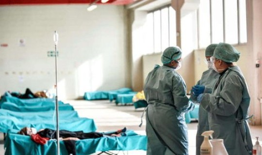 疫情爆发还是疫情暴发？疫情暴发用