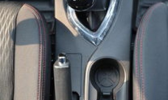 长安奔奔小轿车?长安欧尚 长安奔奔小轿车?长安欧尚