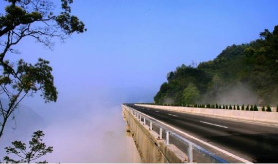 请问高速公路免费几天啊最新消息？雅西高速公路