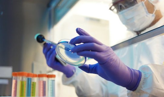 无锡无症状感染者行程，艾滋病病毒感染者是指