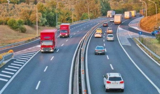 高速公路几号到几号不收费了(高速到期为什么还收费)