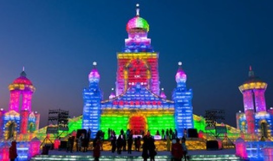 冰雪大世界每年几号开始(哈尔滨第一届冰雪大世界是哪一年)