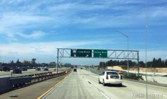 为啥中国高速收费 外国高速收费吗