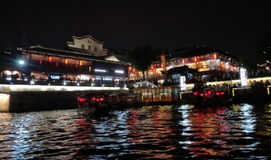 南京秦淮区4例 秦淮河晚上坐船攻略 南京秦淮区4例 秦淮河晚上坐船攻略