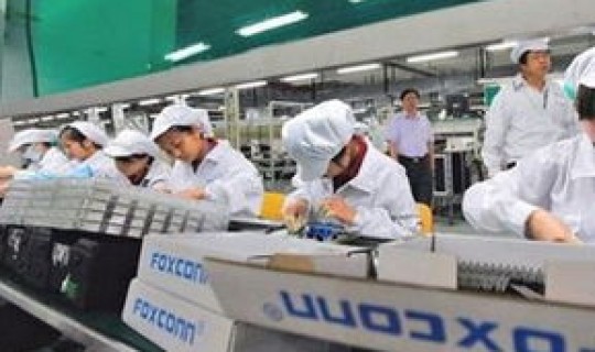 郑州富士康员工底薪多少(富士康员3底薪是多少)