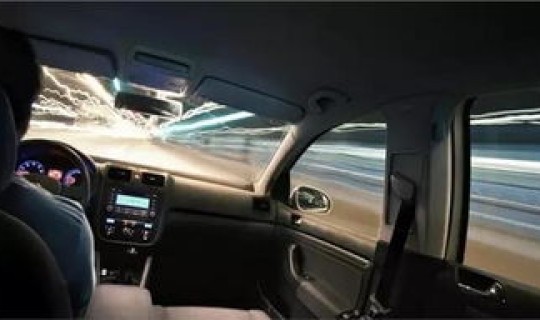 雪佛兰挂倒档异响，踩刹车有咯噔异响