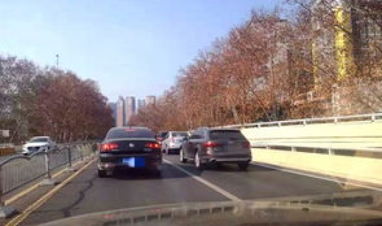 郑州实行封闭管理(郑州小区封闭)