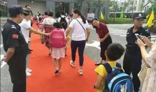 上海小学生能返乡吗最新 明天上海小学生上学吗