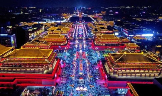 西安大唐不夜城疫情哪天开始的，大唐不夜城在西安市区吗