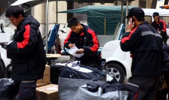 北京顺丰快递员感染新冠 京东快递员要体检吗