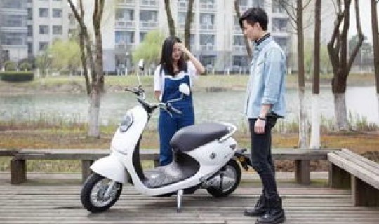 雅迪电动车一般价格多少(雅迪电动车怎么启动)