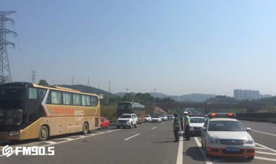 端午节放假高速路免收过路费吗，高速减免过路费的政策