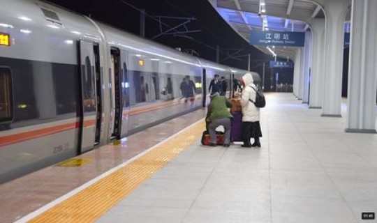 疆内火车停运最新消息，火车为什么停运